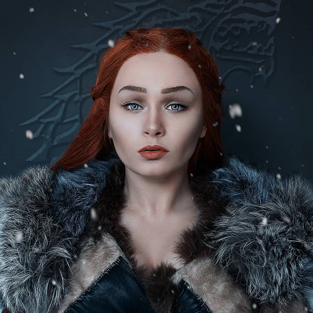 Популярная в «Инстаграм» косплеерша рассказала журналисту «Ключ-Медиа» о том, как создаются яркие фэнтезийные образы, сколько это отнимает времени и денег и приносит ли её аккаунт прибыль