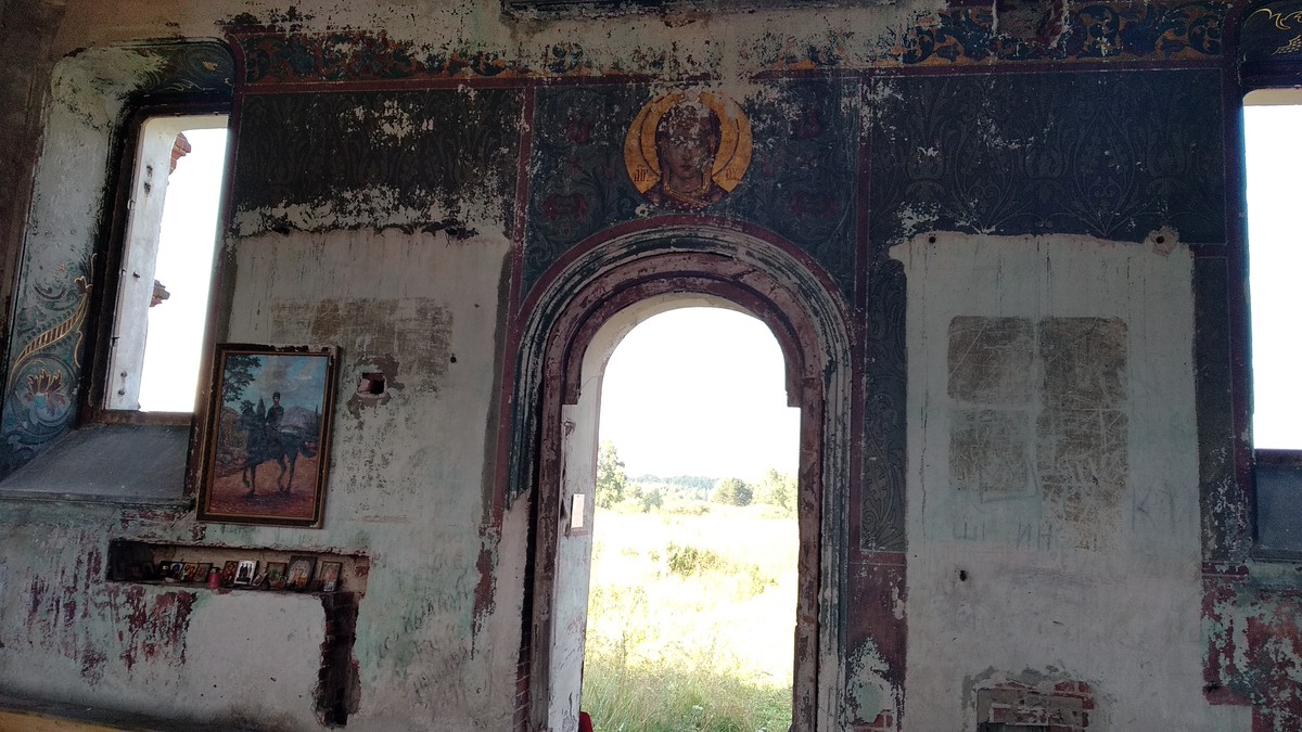 Истории о родниках с целебной водой - не редкость, вот и мы собрали информацию о трех таких источниках. А заодно узнали: чем действительно удивительна эта вода