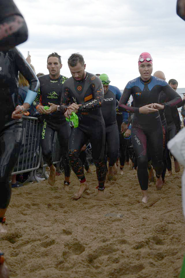 7 октября владимирский бизнесмен Дмитрий Рабоволик прошел всю дистанцию знаменитой серии соревнований по триатлону IronMan