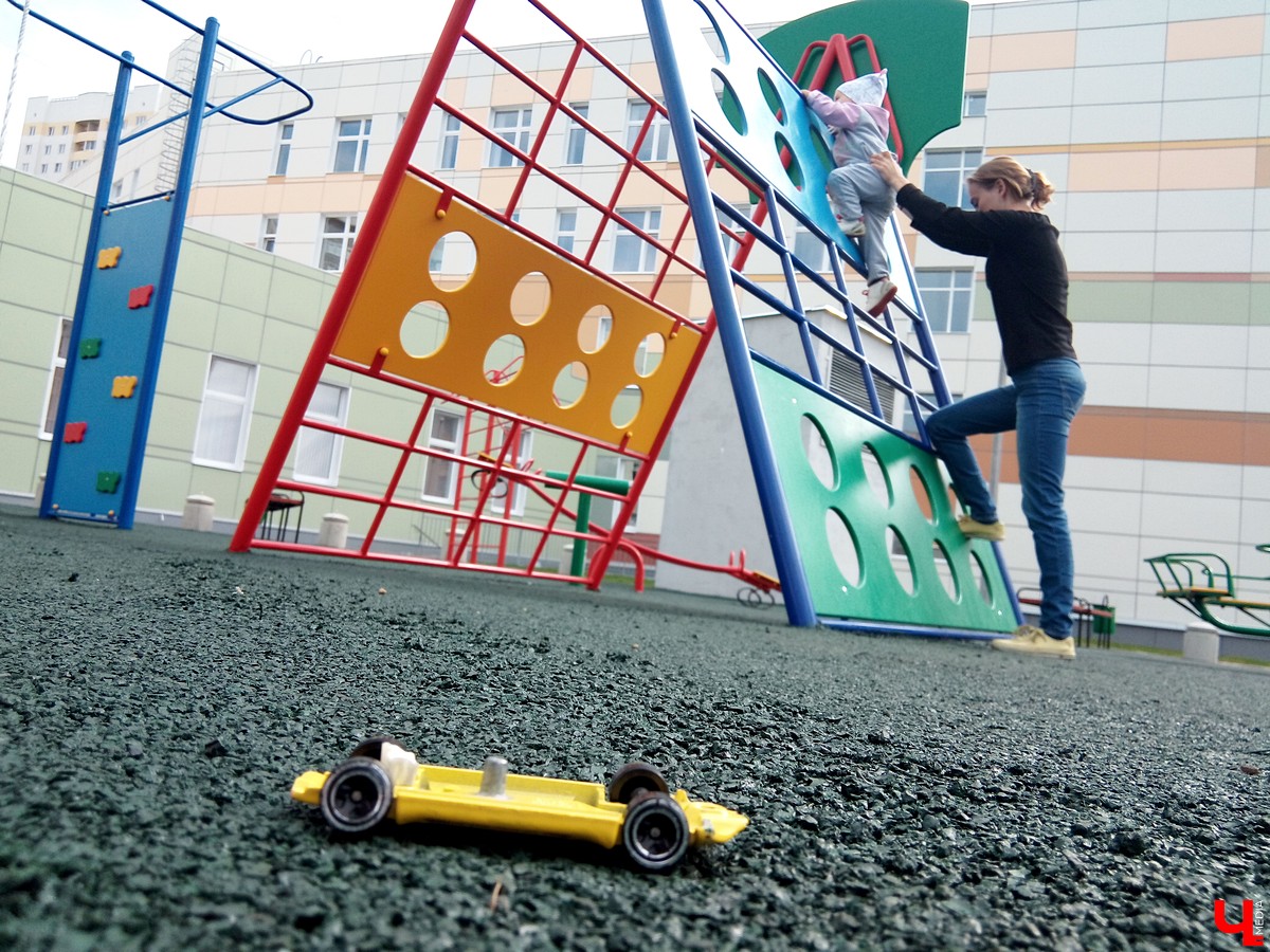 Территория возле школы 49 во Владимире