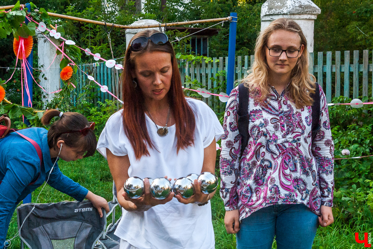 2 августа во дворе на улице Горького прошел добрососедский пикник. До самого начала оставалось загадкой, придут ли люди, захотят ли знакомиться с соседями