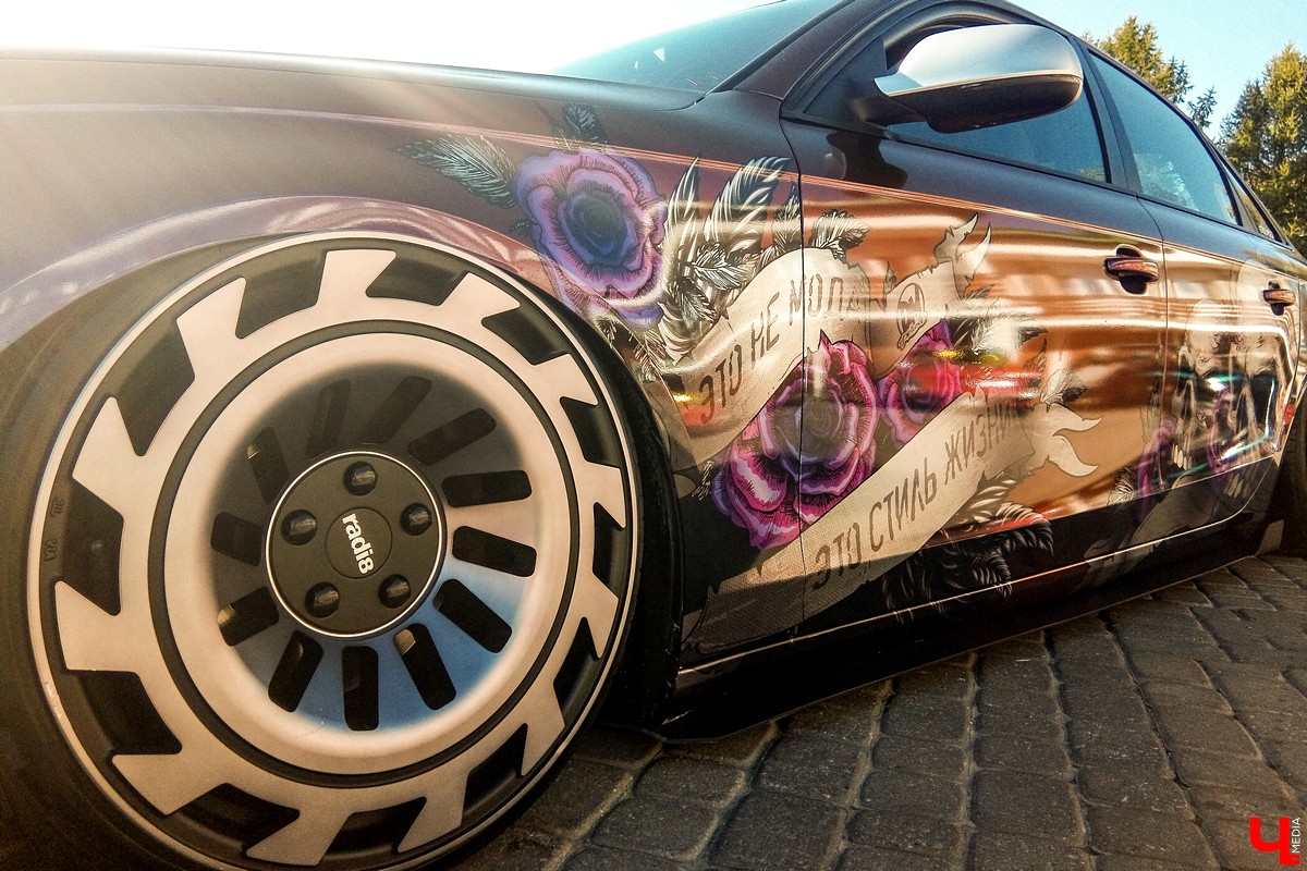 15 и 16 сентября в Суздале прошел фестиваль автомобильного тюнинга Tuning Car Awards. На него съехалось больше 100 машин со всей России