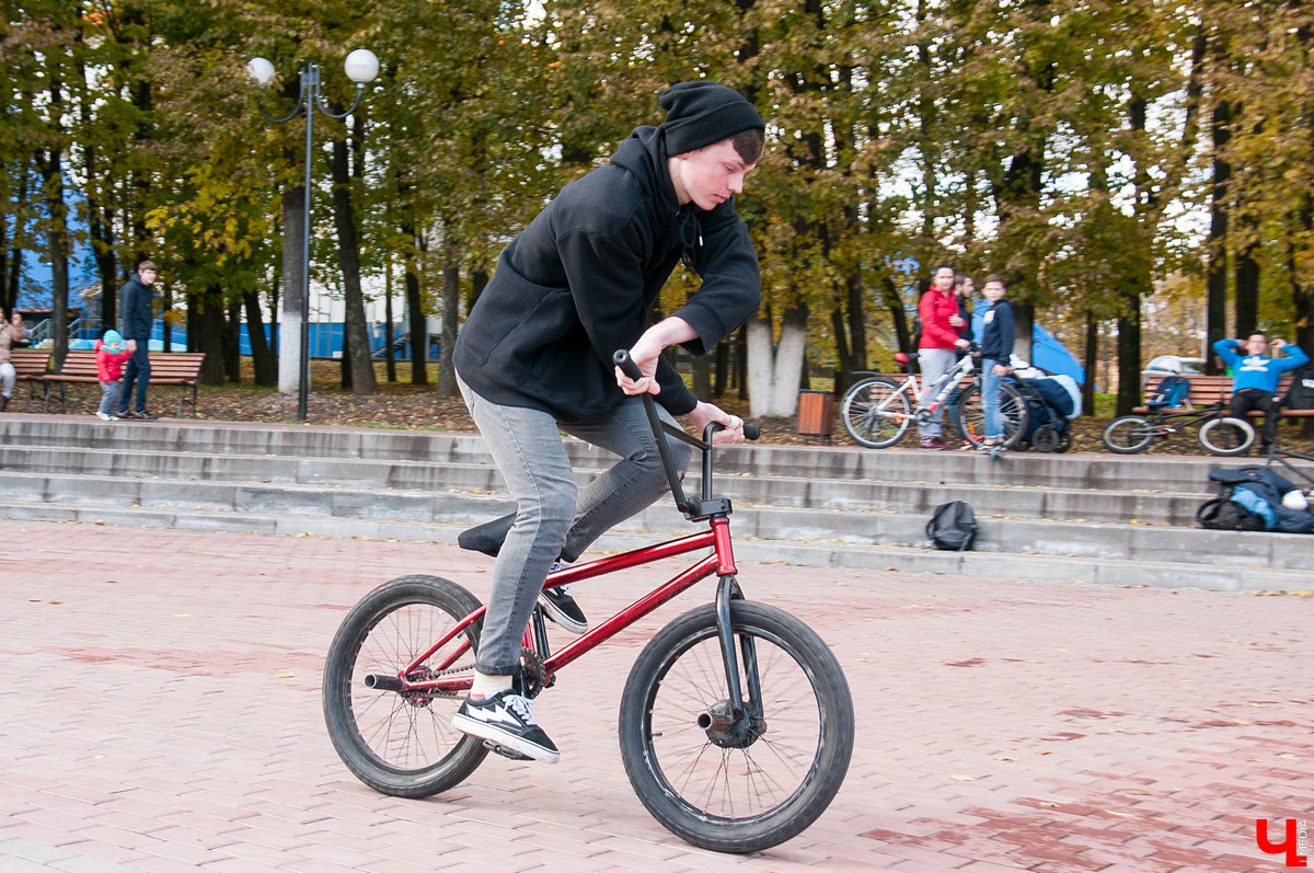 Трюки на велосипедах