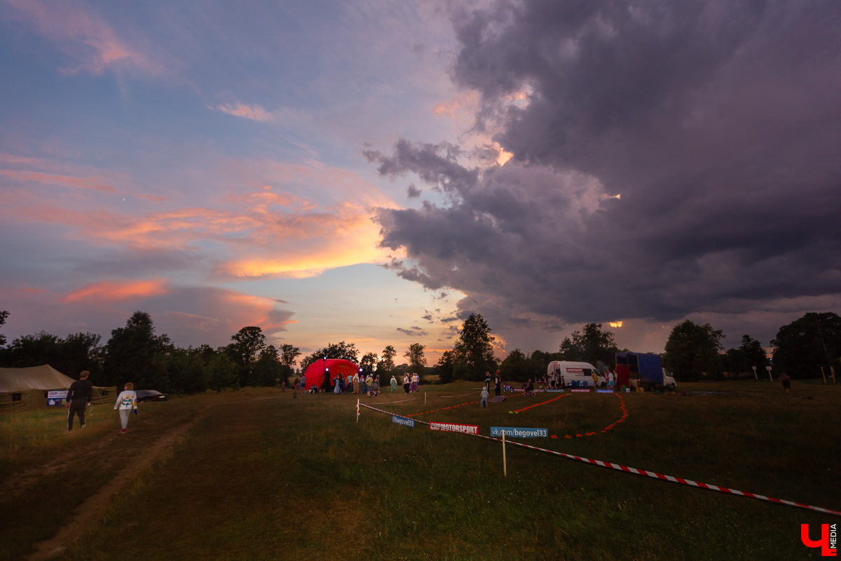 4 и 5 августа в Загородном парке на берегу озера Глубокое прошел фестиваль Спорта и здорового образа жизни. Он собрал больше 500 участников из разных городов