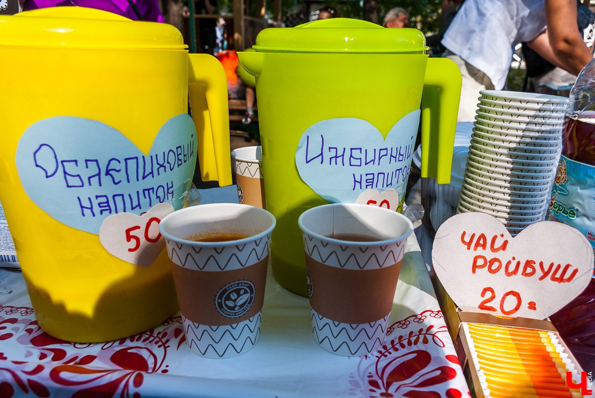 26 августа в Коврове прошёл гастрономический фестиваль «СамБыЕл». В нем приняло участие 7 ресторанов, удивлявших гостей оригинальными блюдами