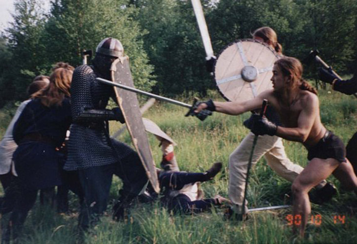 Владимирец Кирилл Николаенко уже 15 лет увлечен ролевыми играми. Что это такое? Чем интересно такое хобби? Насколько затратно? Обо всем этом наш земляк рассказал во время интервью