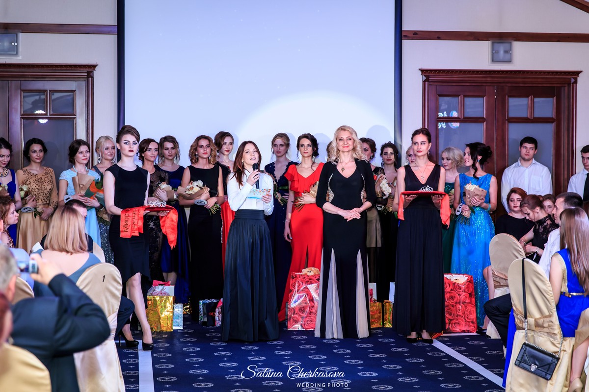 17 октября 2018 года исполнился 21 год модельному агентству “Жанна”. Накануне этого праздника мы пообщались с Жанной Згребновой, основательницей, руководительницей и вдохновительницей агентства