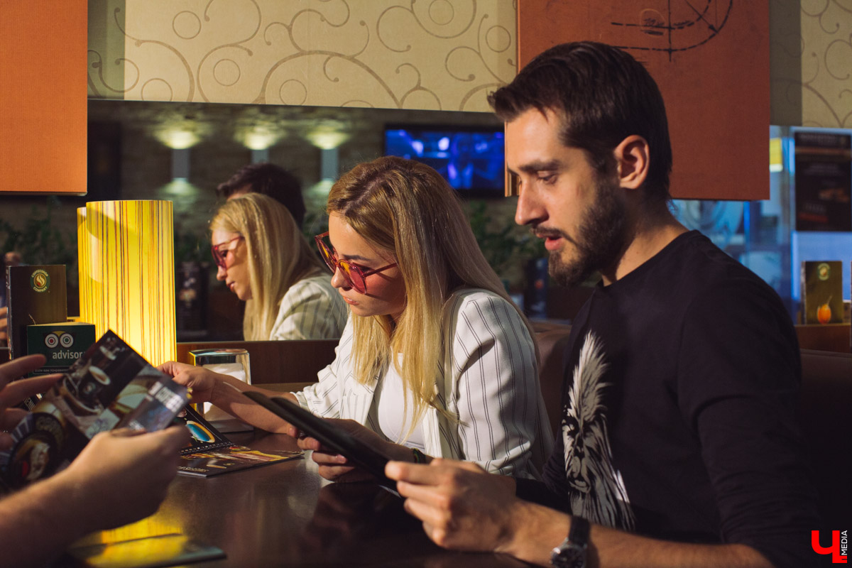 Блогеры из проекта “Инста-ужин” посетили кофейню COFFEESHOP COMPANY во Владимире и попробовали фирменные блюда