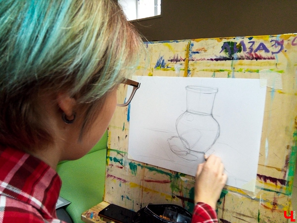 Художник Антон Ёжкин на мастер-классе показал, как без опыта нарисовать реалистичную картину за семь шагов