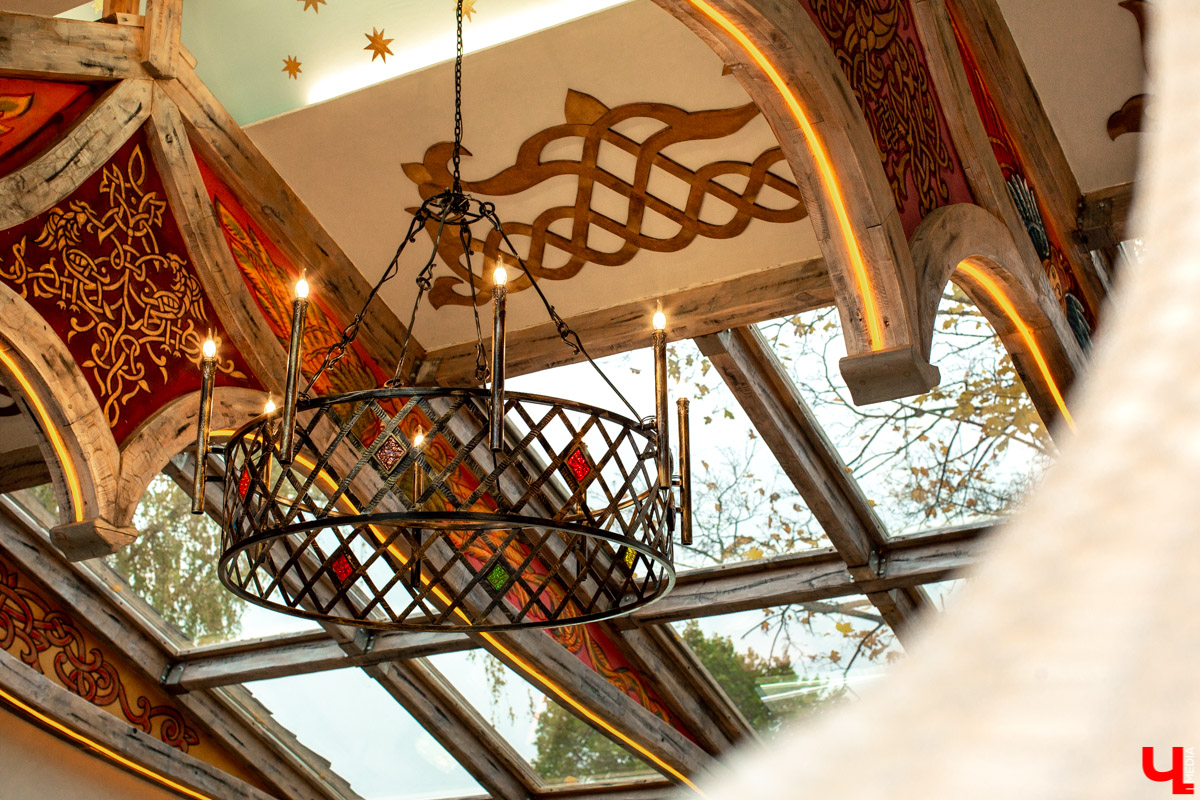 Новый ресторан «Лепота» с самой большой жаровней в Суздале жарит, парит и коптит все виды мяса