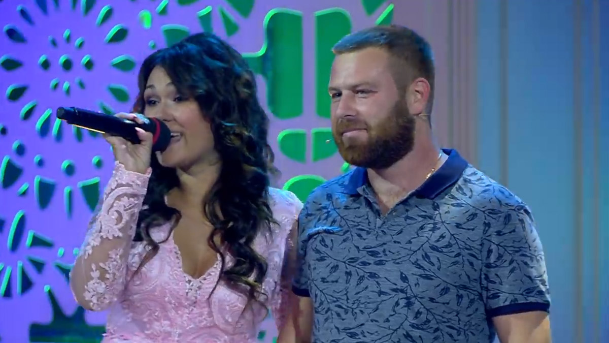 Ксения Юшина приняла участие в программе “Давай поженимся”. Продюсеры нашли девушку сами в соцсетях. Свою любовь Ксения не нашла и рассказала, как проходят съемки популярного ток-шоу