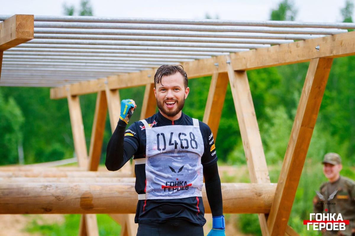 10 километров и 60 препятствий: владимирский бизнесмен на «Гонке героев»