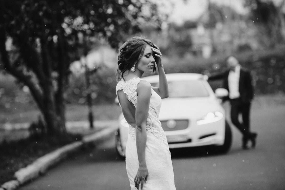 Владимирцы Наталья и Максим Рыжовы поделились с журналистом “Ключ-Медиа” своей историей любви. Максим сделал предложение любимой на 65-м этаже Москва-Сити, а со свадьбы молодожены сразу улетели на другой континент