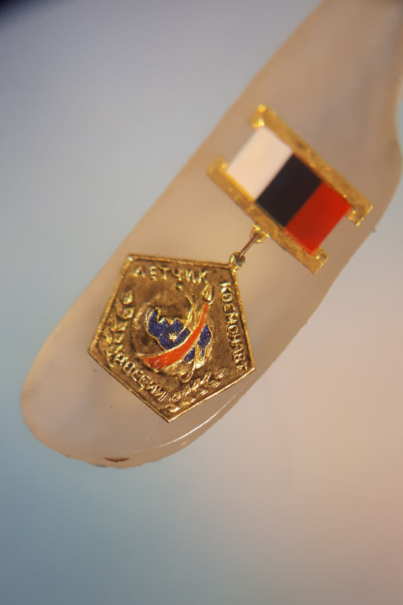 До 18 августа во Владимире можно увидеть подкованную блоху и другие микроминиатюры русского мастера Владимира Анискина. Корреспондент “Ключ-Медиа” побывал на выставке и сделал фоторепортаж