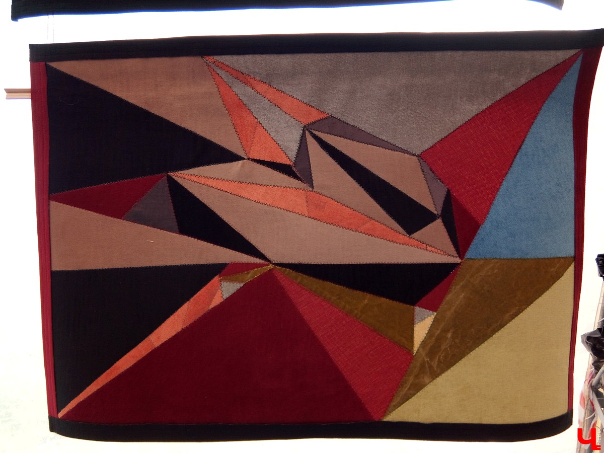 С 9 по 16 августа в Суздале проходит международный фестиваль лоскутного шитья. Участвуют в нем не только женщины, но и мужчины