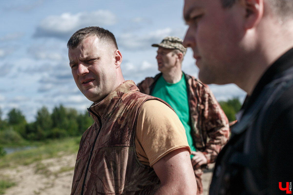 Двухэтажный плот во Владимире