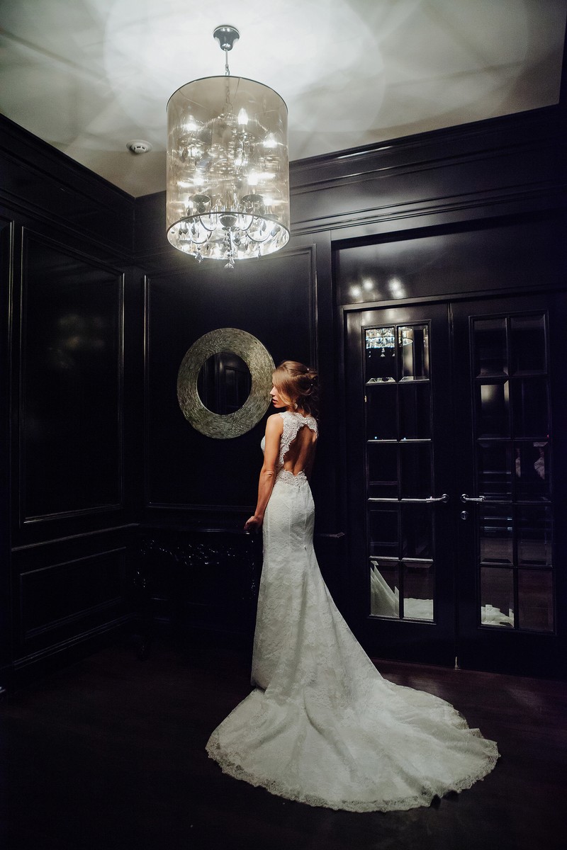 Владимирцы Наталья и Максим Рыжовы поделились с журналистом “Ключ-Медиа” своей историей любви. Максим сделал предложение любимой на 65-м этаже Москва-Сити, а со свадьбы молодожены сразу улетели на другой континент