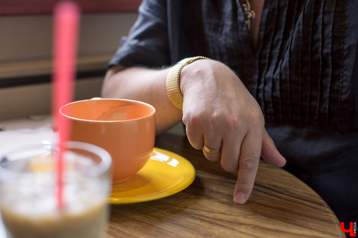 Владимирский дизайнер одежды премиум-класса Андрей Перескоков на днях возил свои наряды на показ в Сан-Франциско. Там состоялось открытие интеллектуального казино, по типу российского “Что? Где? Когда?”