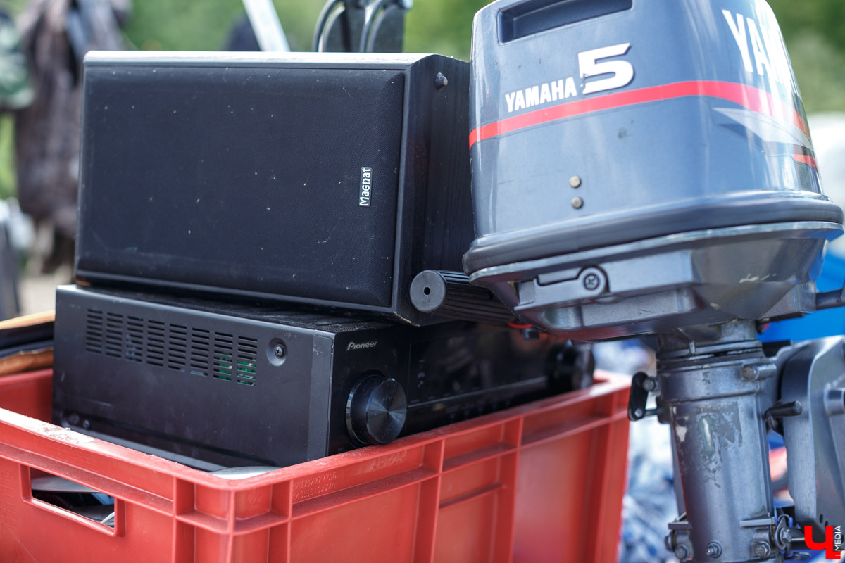 Двухэтажный плот во Владимире