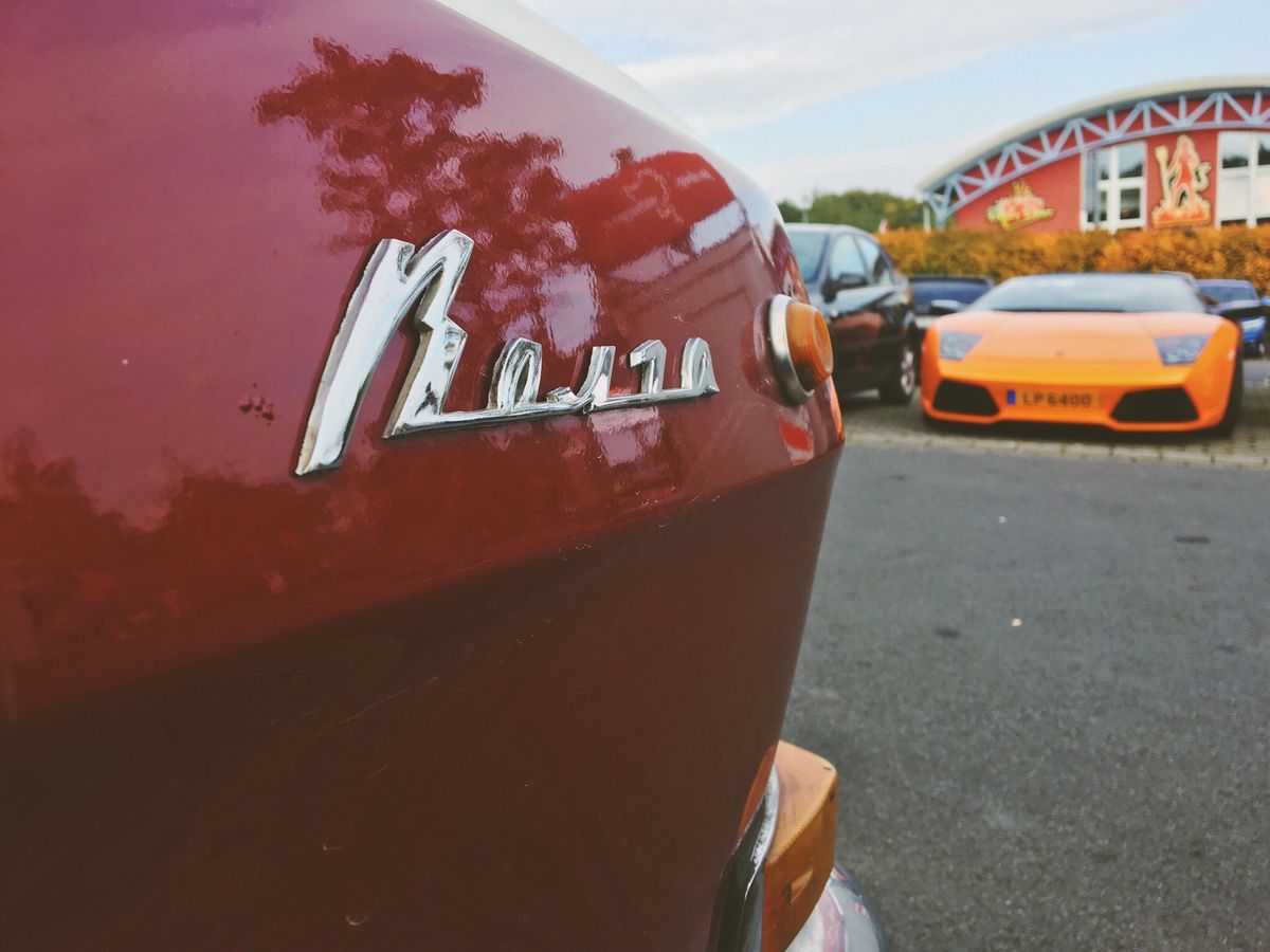 Проекту “Экспедиция Восход” уже третий год. Участники собираются в долгое путешествие на двух советских “Волгах”. Первый раз это была поездка на Бали, второй – в Португалию, сейчас во Владивосток. Маршрут экспедиции пролегал через Владимир