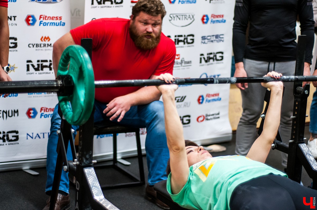 26 октября во Владимире прошли открытые соревнования по классическому пауэрлифтингу. Соревнования включали в себя три этапа. Спортсмены должны были показать свои силы в приседе, жиме лежа и становой тяге