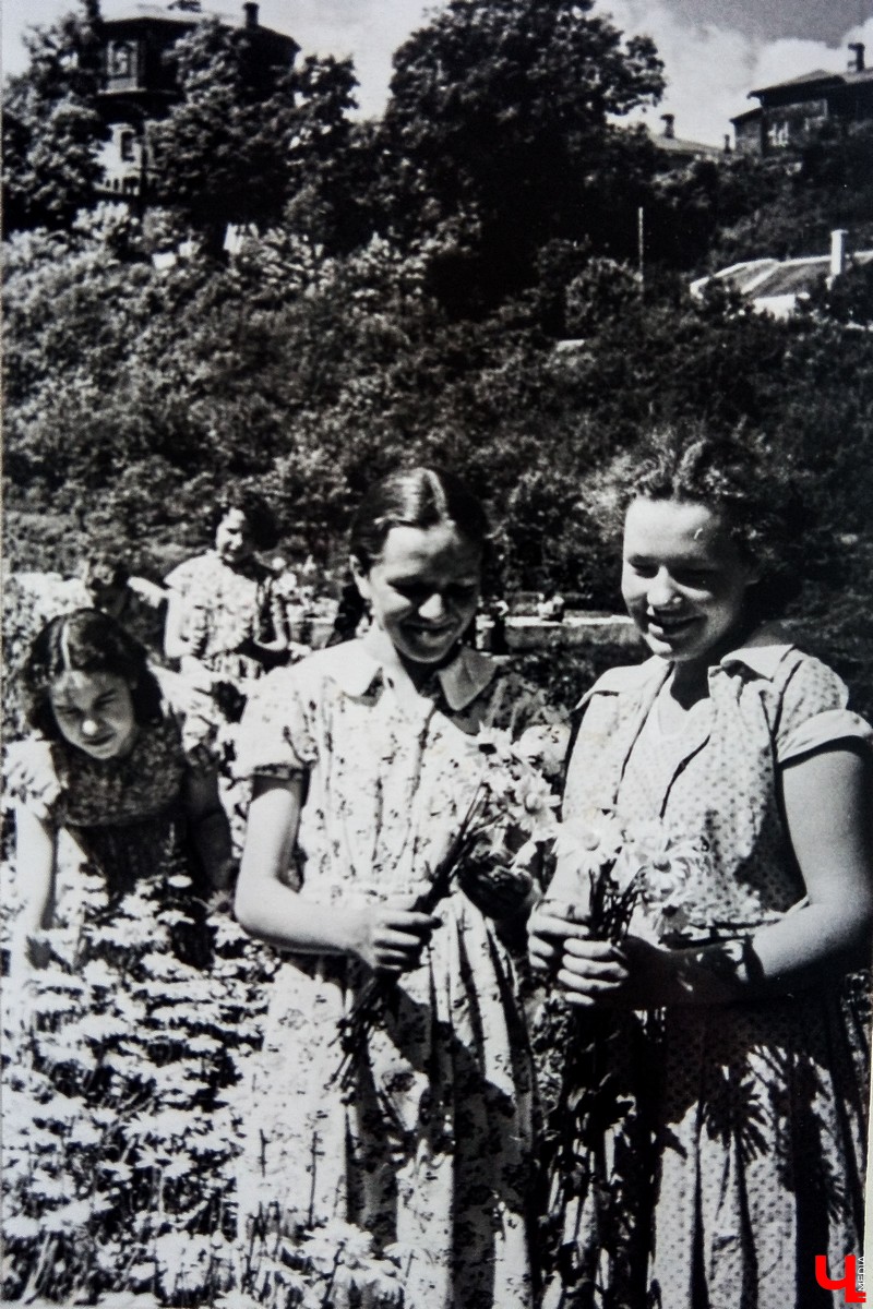 История Патриаршего сада в фотографиях из архива станции юннатов