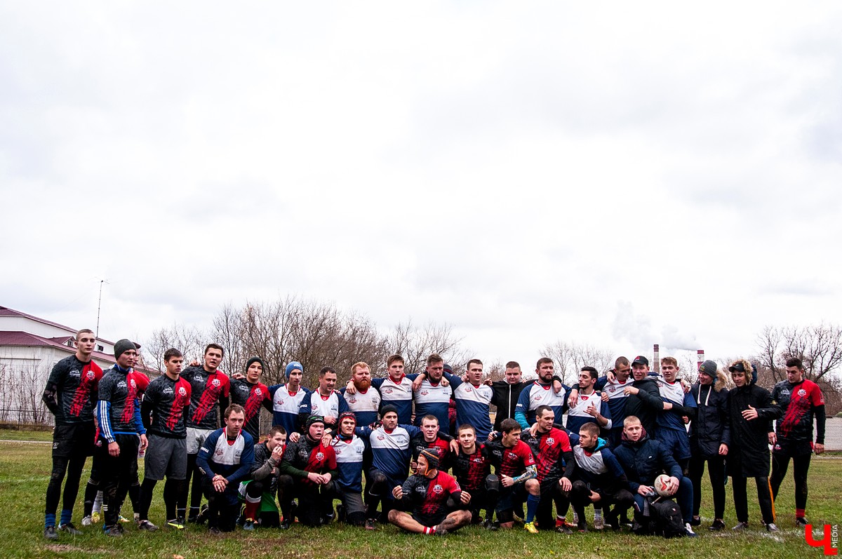 Владимирские львы и Торпедо провели товарищескую встречу перед финалом турнира на Кубок Золотого кольца по женскому регби-7