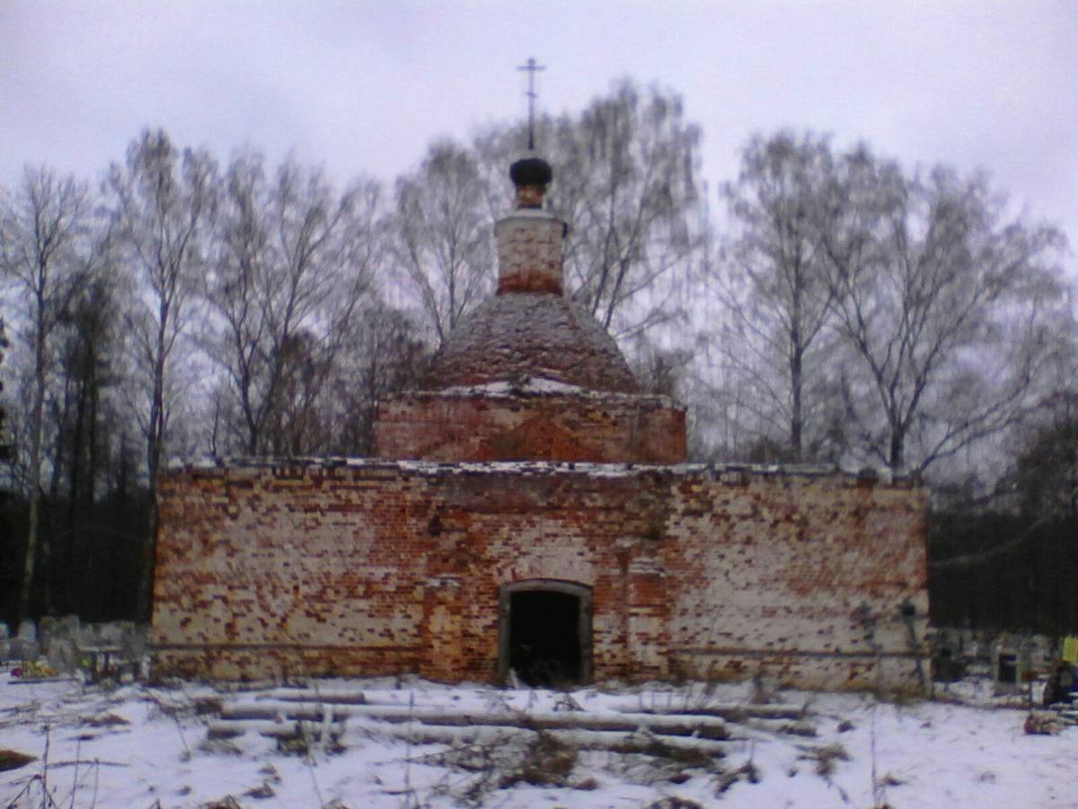 Исследователь аномальных явлений Дмитрий Савва поделился частью своего архива - захватывающими историями о призраках. Все они рассказаны очевидцами