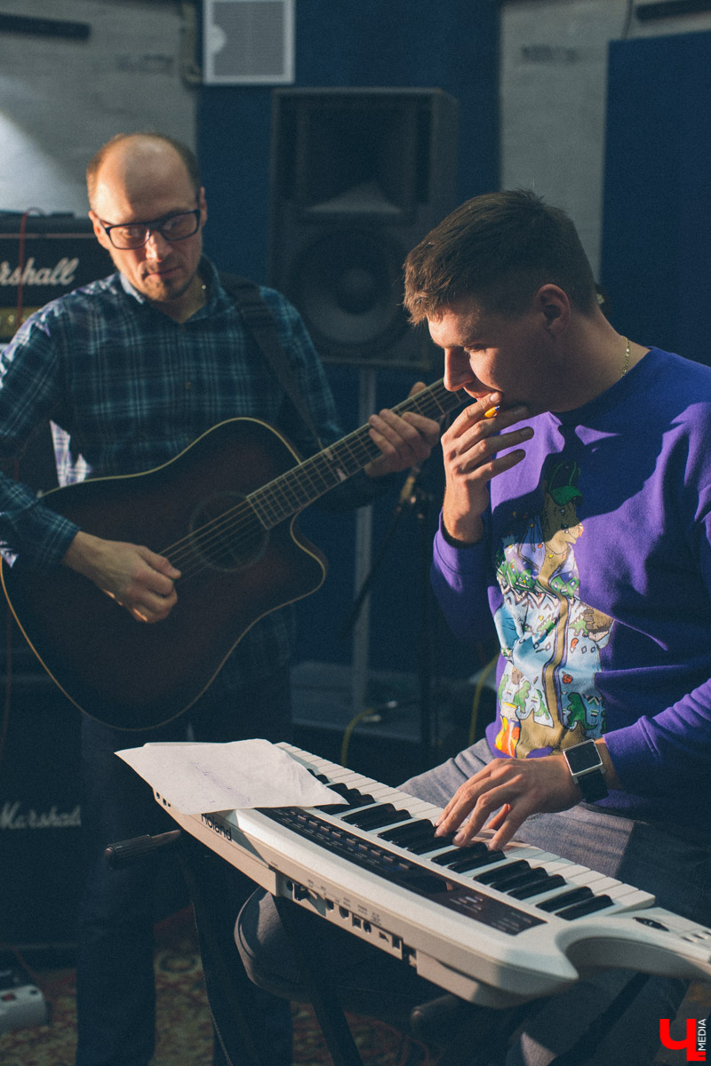 Клавишник кавер-квартета «Kiss me twice» Елисей Карпов рассказал про закульсье шоу «Голос. Перезагрузка»