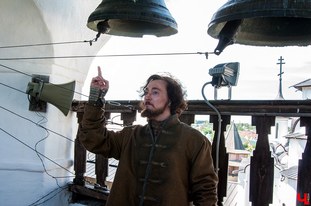 5 ноября вышла первая серия картины “Годунов”. Фильм снимался в Суздале с участием владимирских актеров массовых сцен