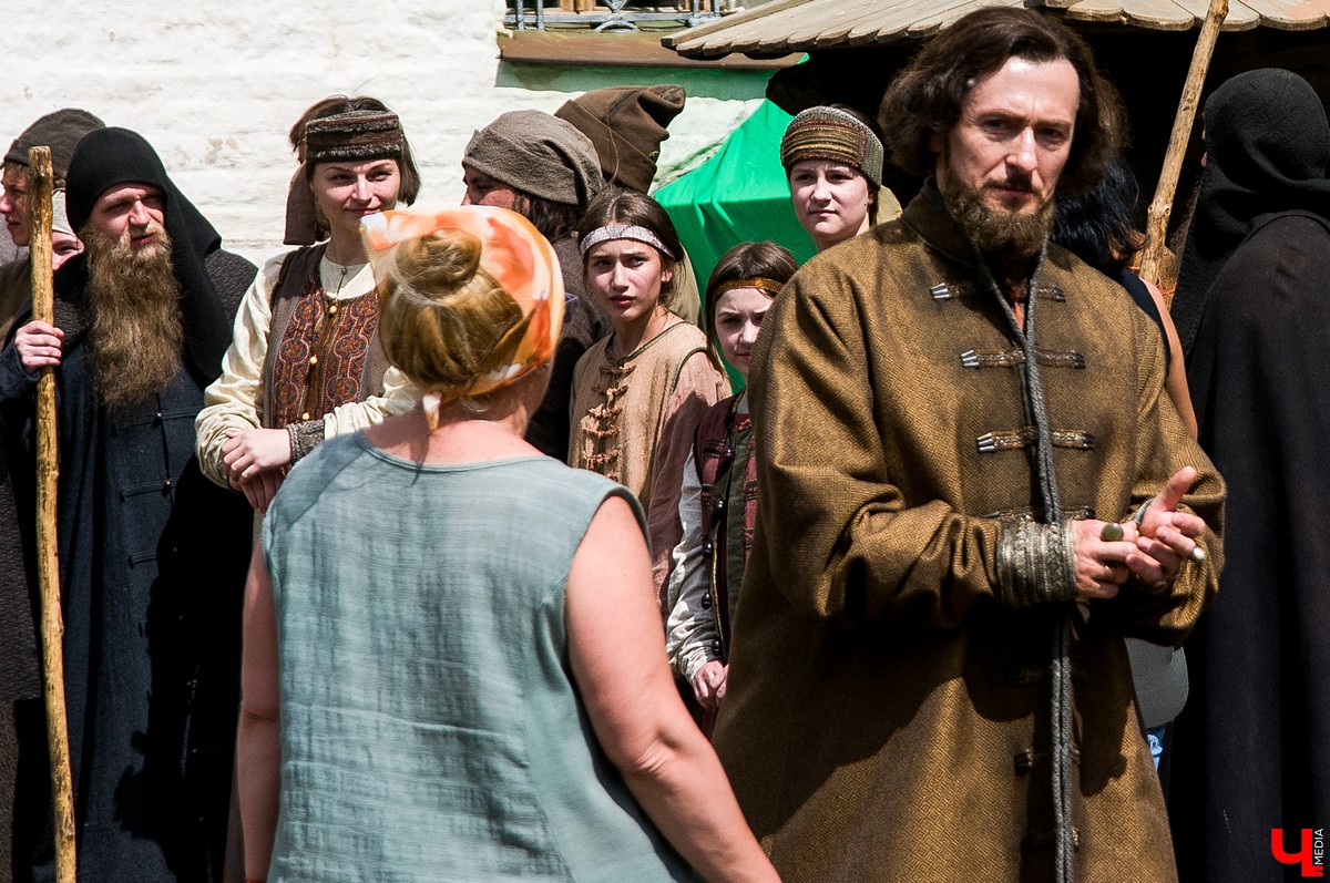 5 ноября вышла первая серия картины “Годунов”. Фильм снимался в Суздале с участием владимирских актеров массовых сцен