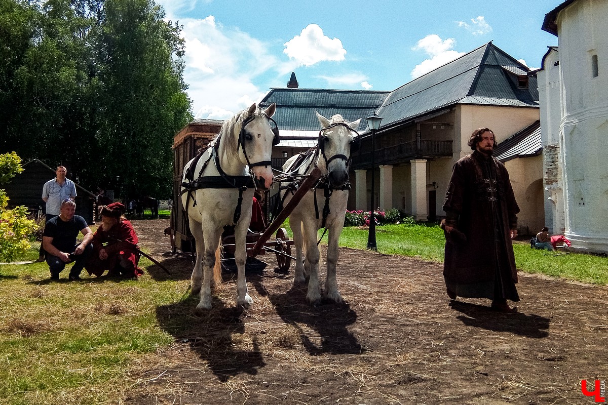 5 ноября вышла первая серия картины “Годунов”. Фильм снимался в Суздале с участием владимирских актеров массовых сцен