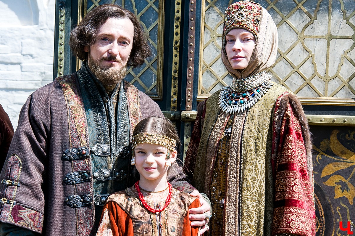 5 ноября вышла первая серия картины “Годунов”. Фильм снимался в Суздале с участием владимирских актеров массовых сцен