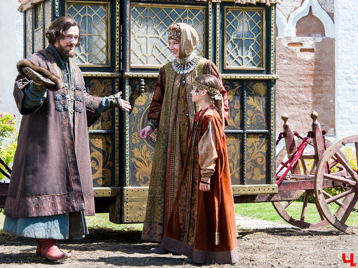 5 ноября вышла первая серия картины “Годунов”. Фильм снимался в Суздале с участием владимирских актеров массовых сцен