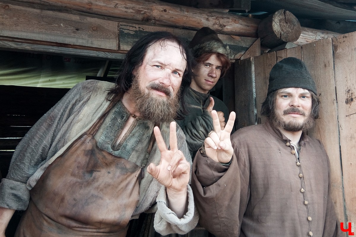 5 ноября вышла первая серия картины “Годунов”. Фильм снимался в Суздале с участием владимирских актеров массовых сцен