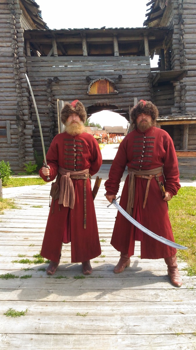 5 ноября вышла первая серия картины “Годунов”. Фильм снимался в Суздале с участием владимирских актеров массовых сцен