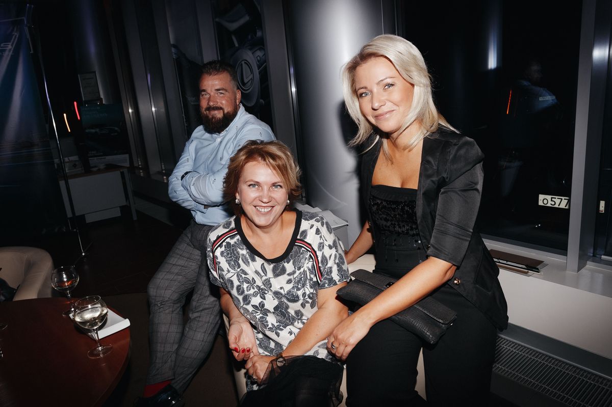 Салон Gen87 и Gen87Beauty грандиозно отметили 5-летие своей деятельности во Владимире. На празднике собрались самые яркие представители поколения AGELESS