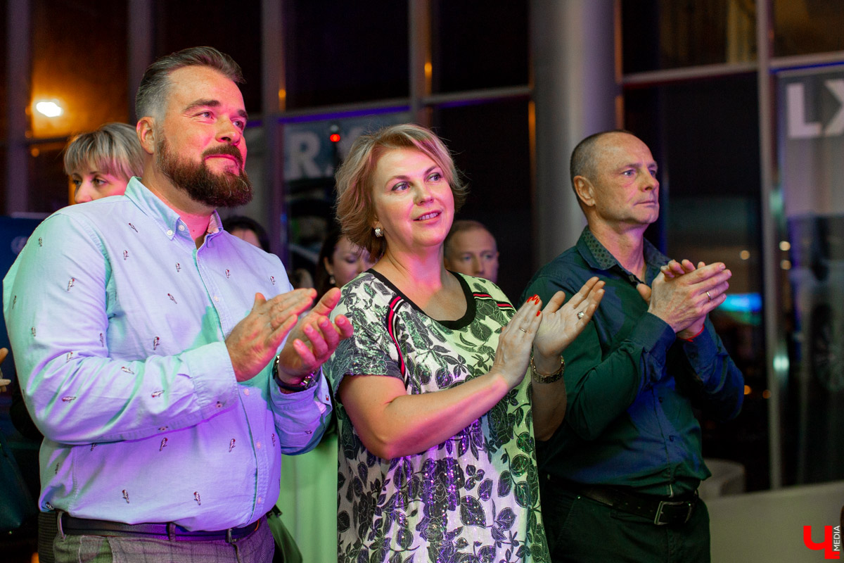 Салон Gen87 и Gen87Beauty грандиозно отметили 5-летие своей деятельности во Владимире. На празднике собрались самые яркие представители поколения AGELESS