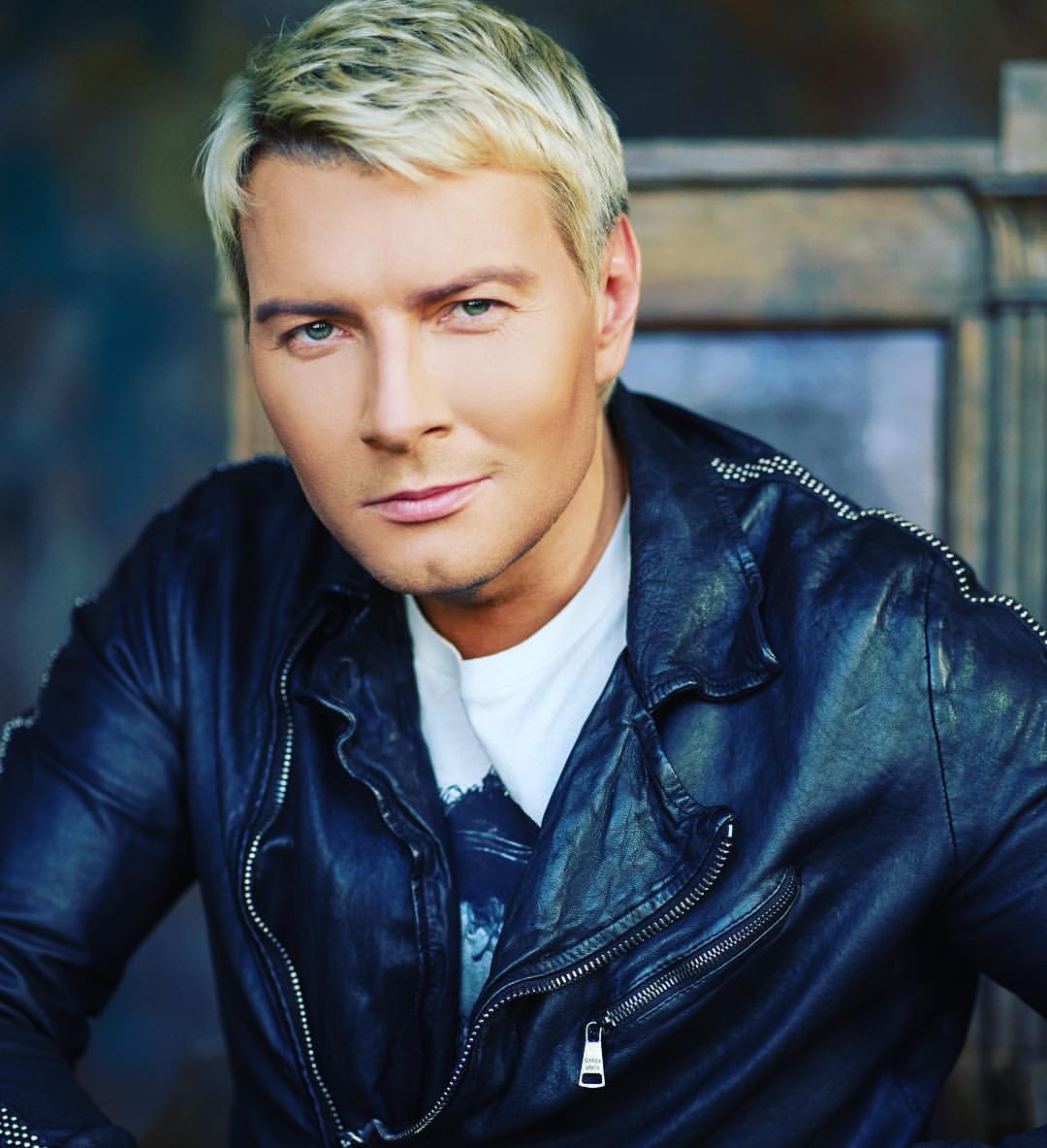 Разговор с музыкантом Олегом Губановым, который снимается в телепроектах на центральных каналах и выступает со звездами. И у нас есть небольшой, но повод для гордости. Олег - наш, владимирский. Он прожил в городе 13 лет