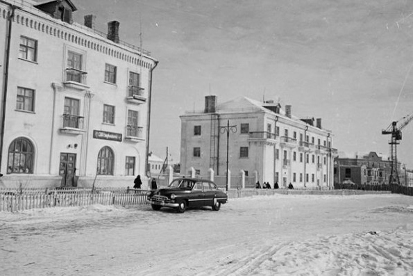 Как раньше называлась улица Горького? Что было на месте ВлГУ? Как сюда попал Олег Янковский? Об истории центральной магистрали Владимира мы поговорили с краеведом-любителем Александром Прониным