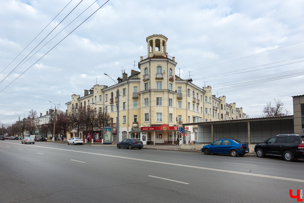 Как раньше называлась улица Горького? Что было на месте ВлГУ? Как сюда попал Олег Янковский? Об истории центральной магистрали Владимира мы поговорили с краеведом-любителем Александром Прониным