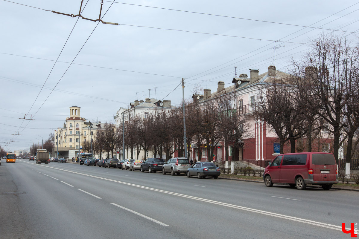 Как раньше называлась улица Горького? Что было на месте ВлГУ? Как сюда попал Олег Янковский? Об истории центральной магистрали Владимира мы поговорили с краеведом-любителем Александром Прониным
