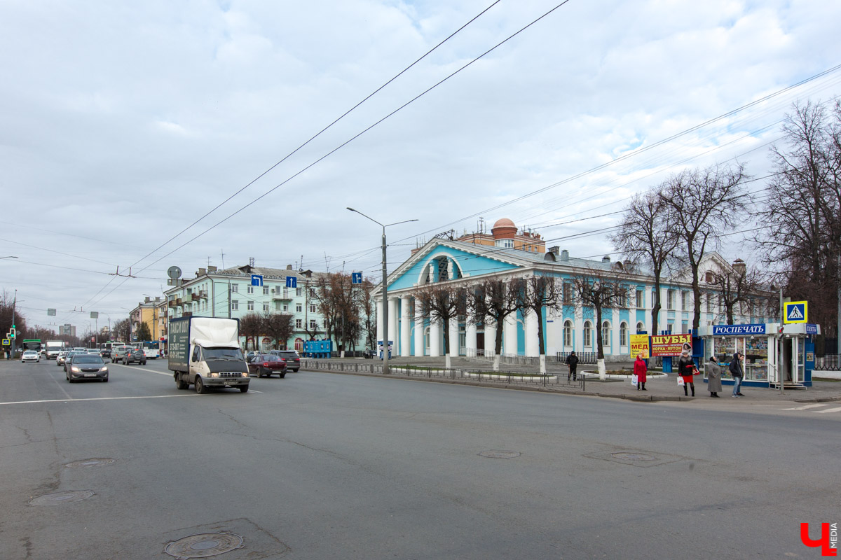 Как раньше называлась улица Горького? Что было на месте ВлГУ? Как сюда попал Олег Янковский? Об истории центральной магистрали Владимира мы поговорили с краеведом-любителем Александром Прониным