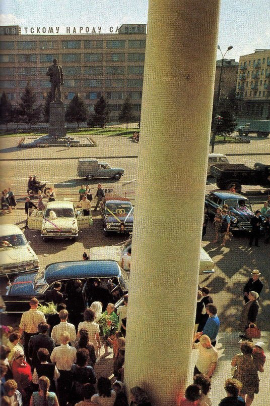 Как раньше называлась улица Горького? Что было на месте ВлГУ? Как сюда попал Олег Янковский? Об истории центральной магистрали Владимира мы поговорили с краеведом-любителем Александром Прониным