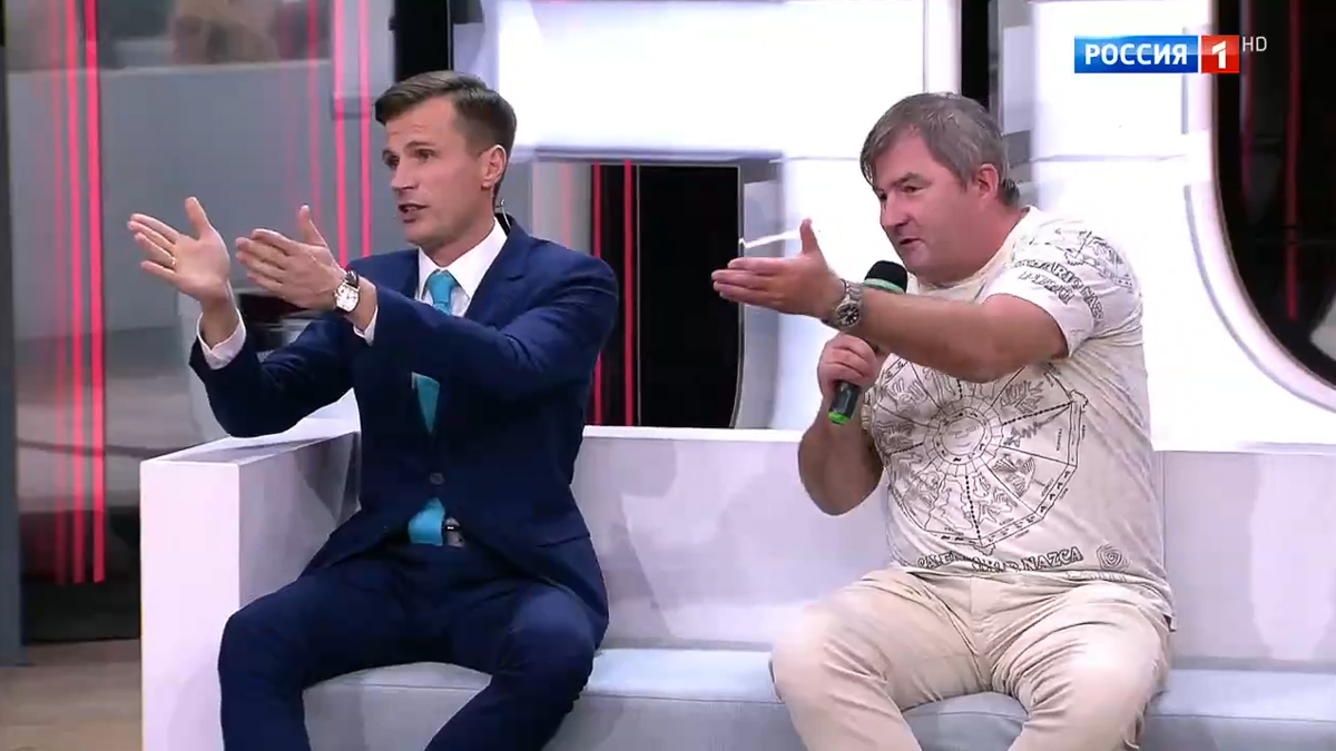 7 ноября вся страна увидела программу Андрея Малахова “Прямой эфир”, главным героем которой стал 34-летний многоженец из Александрова Иван Сухов. В студию наш земляк, у которого 13 детей, явился с тремя своими любимыми женами