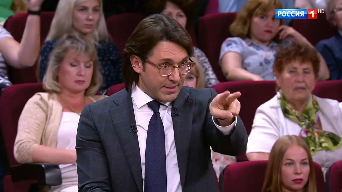 7 ноября вся страна увидела программу Андрея Малахова “Прямой эфир”, главным героем которой стал 34-летний многоженец из Александрова Иван Сухов. В студию наш земляк, у которого 13 детей, явился с тремя своими любимыми женами