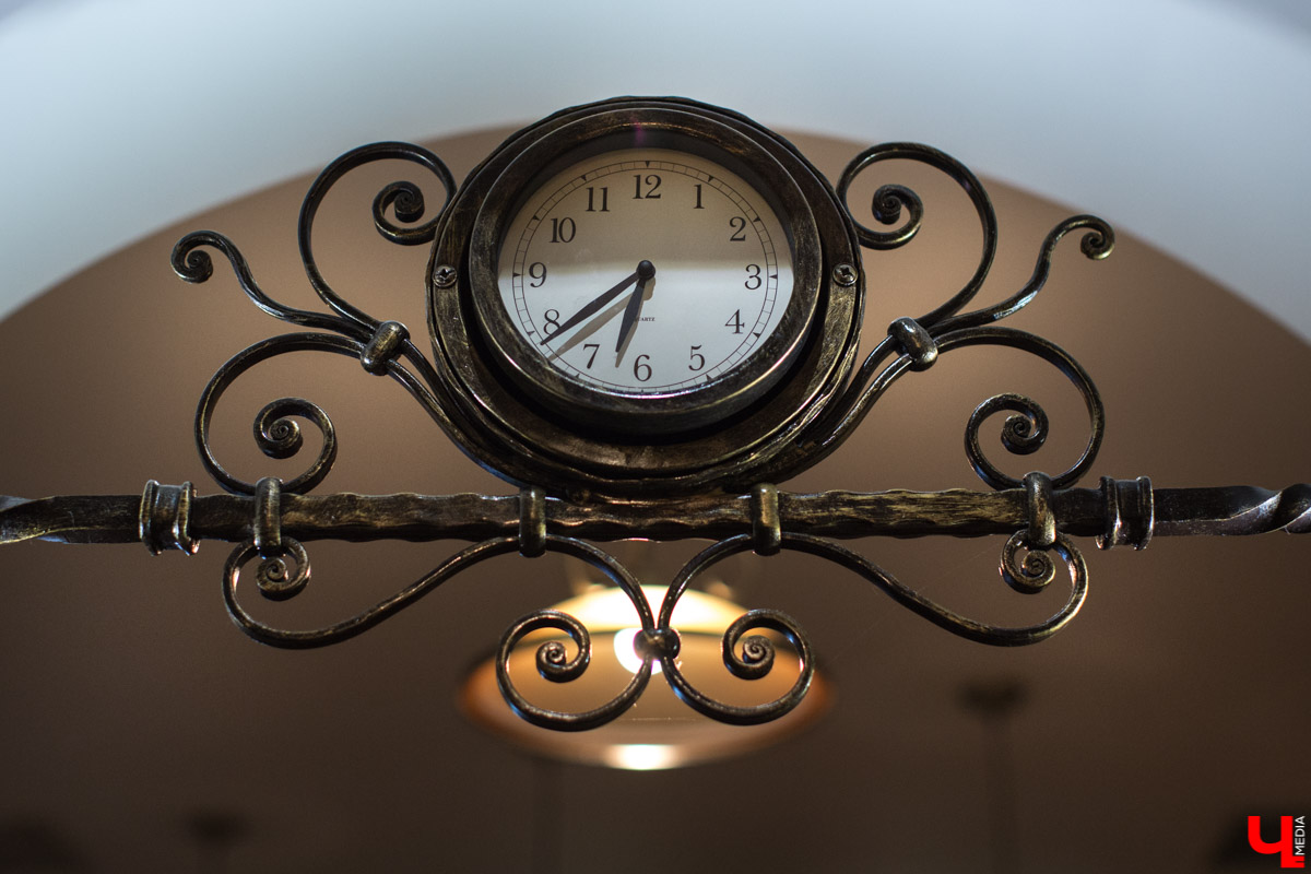 Блогеры устроили инста-ужин в ресторане “Чески Крумлов” и оценили национальные блюда Чехии: смажек, “Свичкова” на сливках, “Брамборачка”, свиные ребрышки и “Вепрево колено”