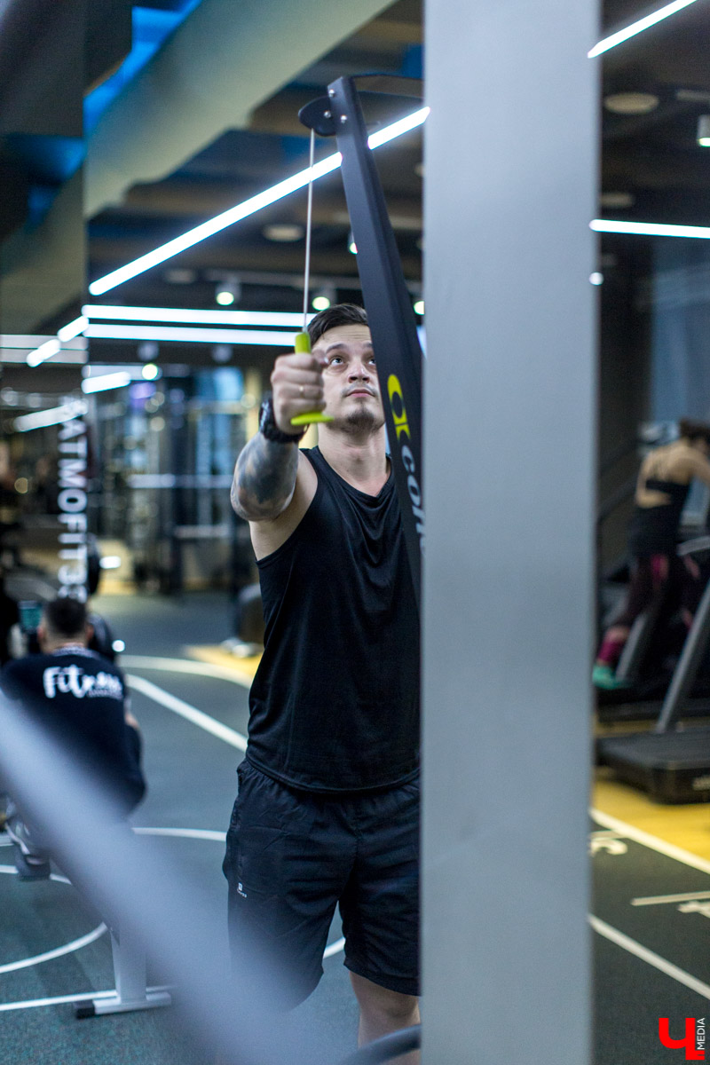 Пообщались с командой Salmon Family. Посмотрели на их тренировку и совместный завтрак в сети заведений Дениса Найденова, идейного вдохновителя владимирских заведений “Лосось и кофе” и “Поющий лосось”