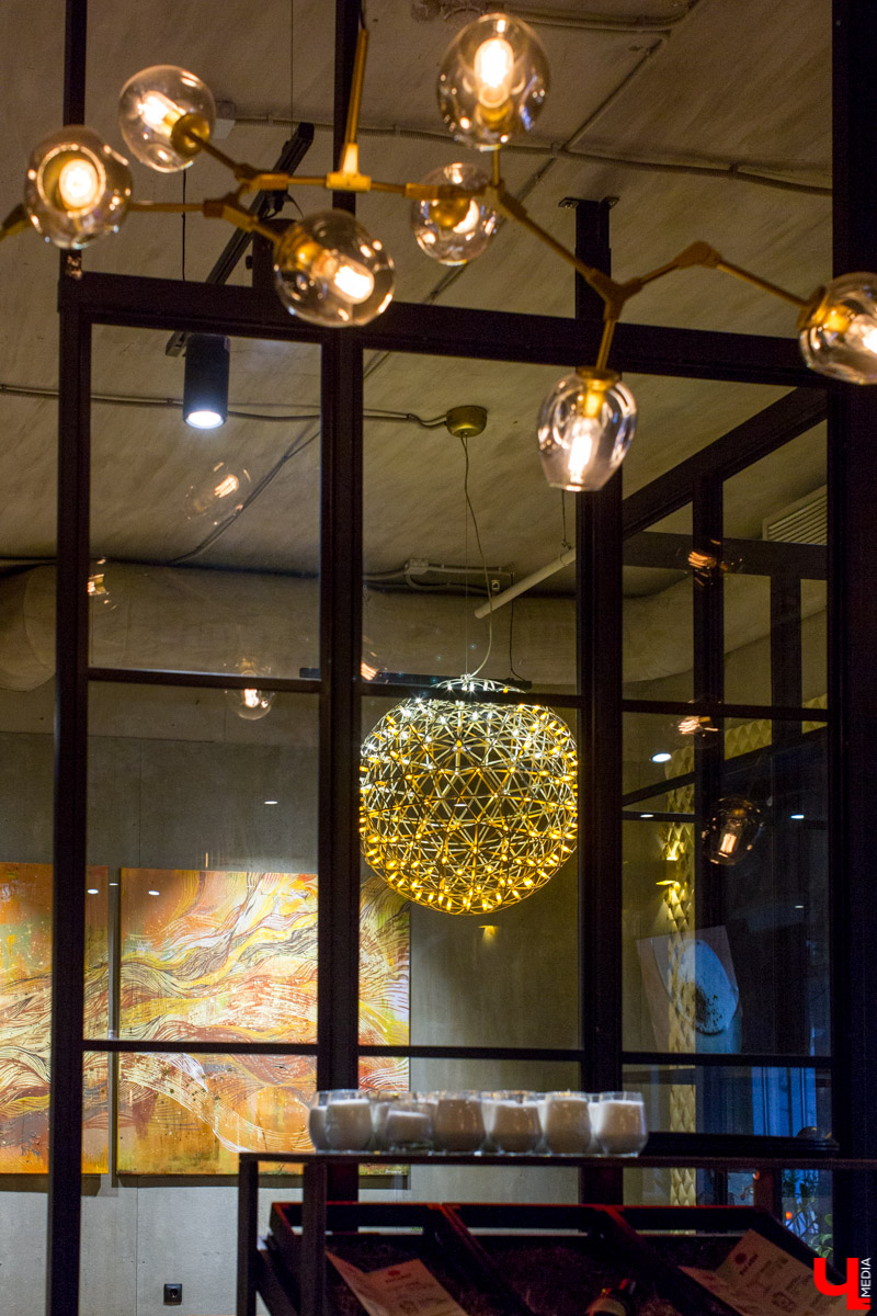 Пообщались с командой Salmon Family. Посмотрели на их тренировку и совместный завтрак в сети заведений Дениса Найденова, идейного вдохновителя владимирских заведений “Лосось и кофе” и “Поющий лосось”