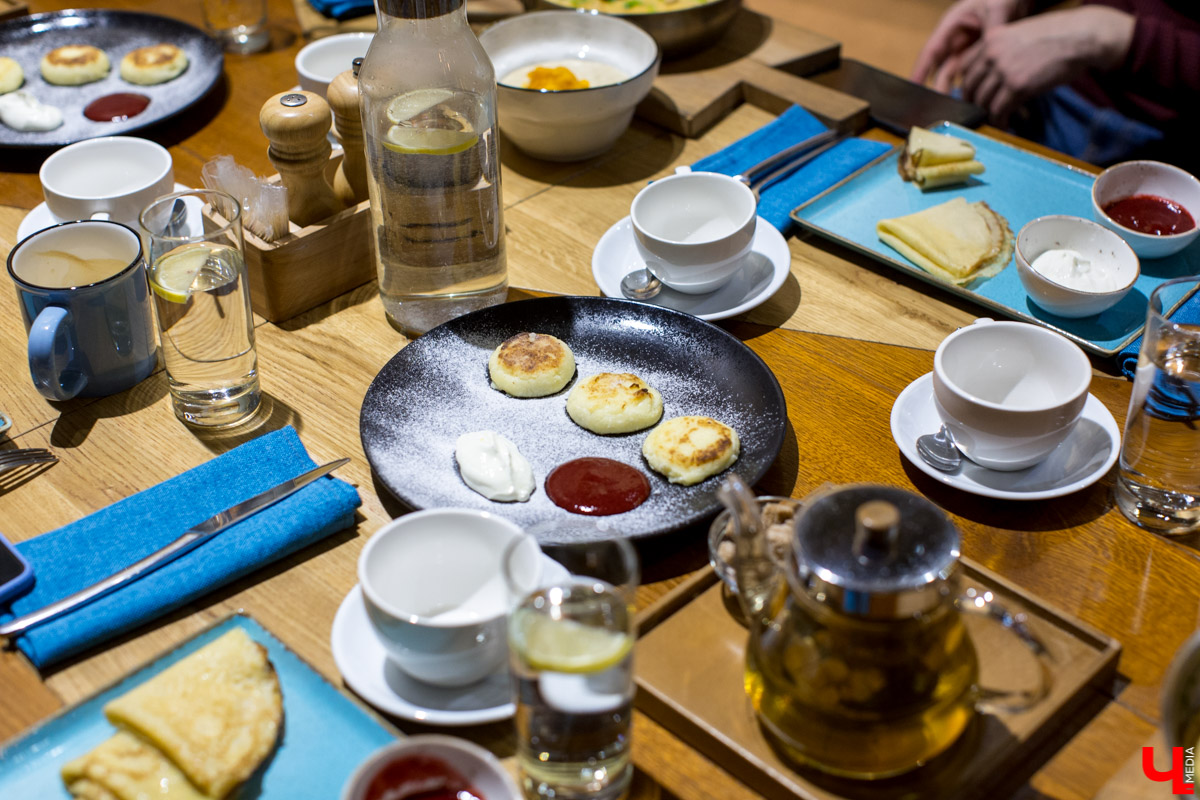 Пообщались с командой Salmon Family. Посмотрели на их тренировку и совместный завтрак в сети заведений Дениса Найденова, идейного вдохновителя владимирских заведений “Лосось и кофе” и “Поющий лосось”